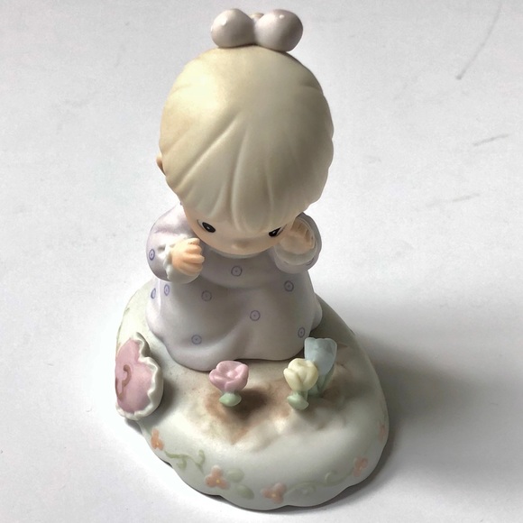 Precious Moments Collection Age 3 - Picture 2 of 5